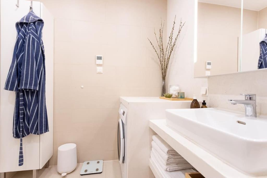 Dream Apartment - Central And Quiet With Ac And Free Parking Garage Vienne Extérieur photo